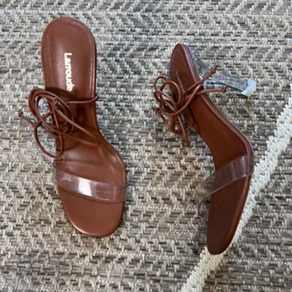 Larroudé Gloria Sandal In Caramel Leather and Vinyl Sz 8.5